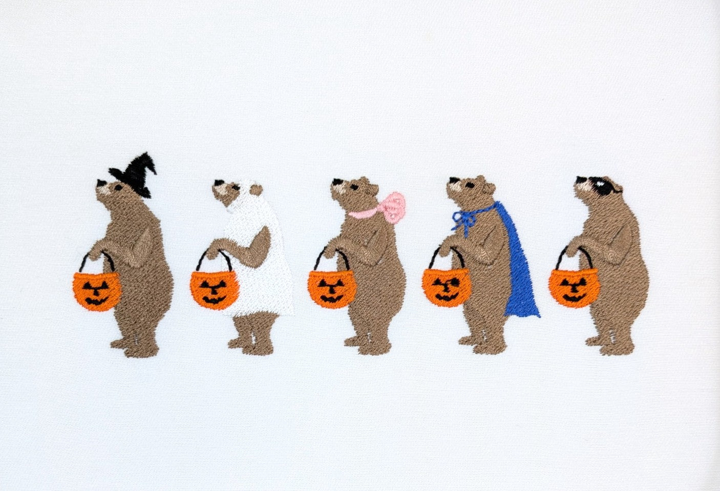 Bears Trick or Treating Bears Trick or Treating