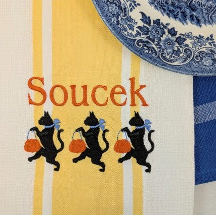 Cats Trick or Treat Cats Trick or Treat